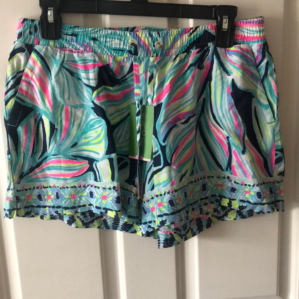 NWT Lilly Pulitzer Katia Short - Size medium